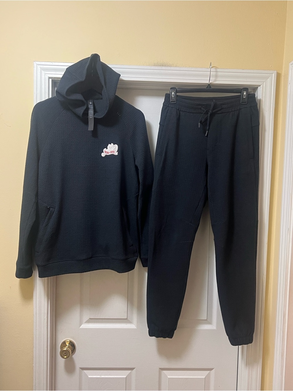 Lululemon Black Textured Hoodie Drawstring Joggers Set Women’s Track Travel